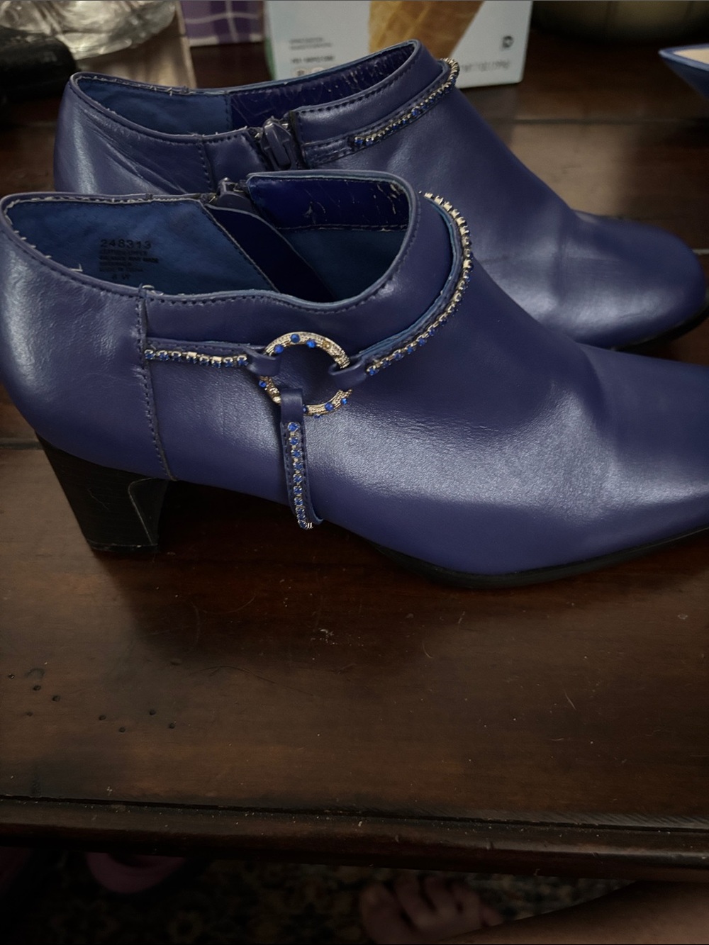 Vintage AJ Valenci Built For Comfort Royal Blue Leather  Zip Ankle Booties